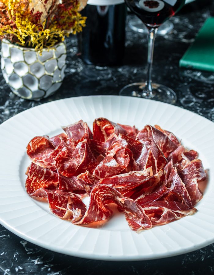 Cecina curada de vaca vieja.  | 20€